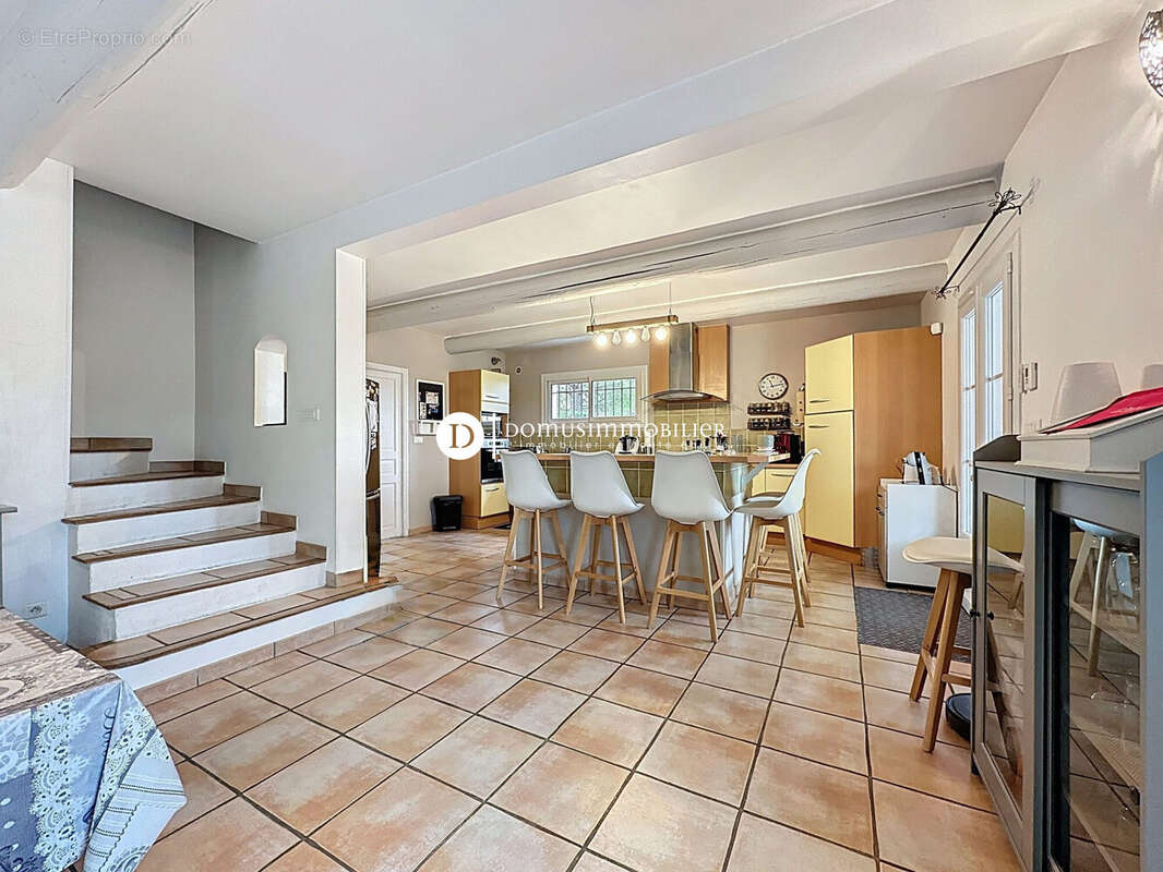 Maison à CHATEAUNEUF-DE-GADAGNE