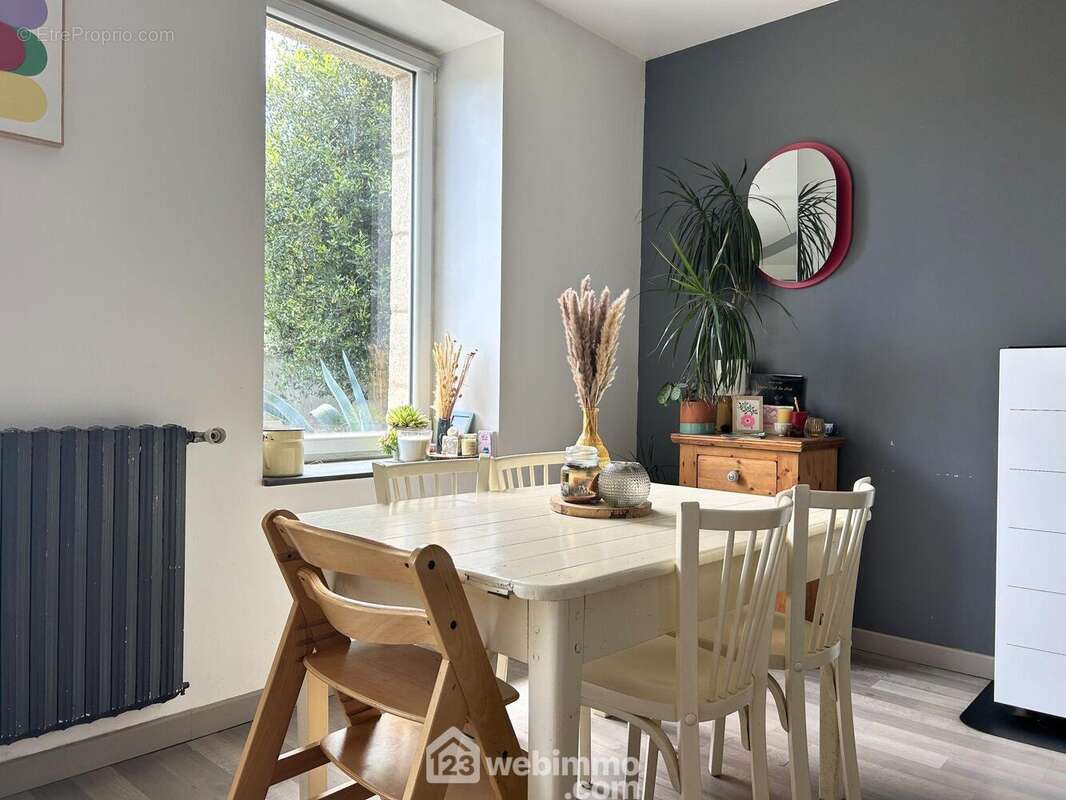 Maison à TREDREZ-LOCQUEMEAU