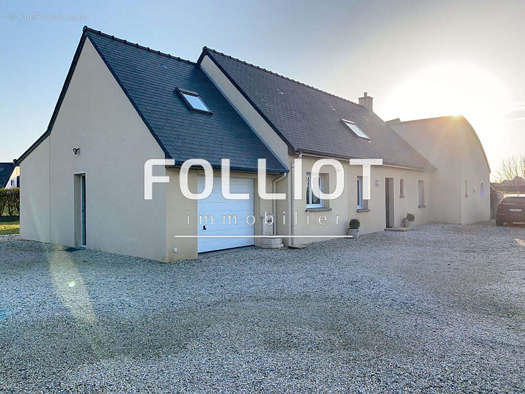 Maison à AGON-COUTAINVILLE