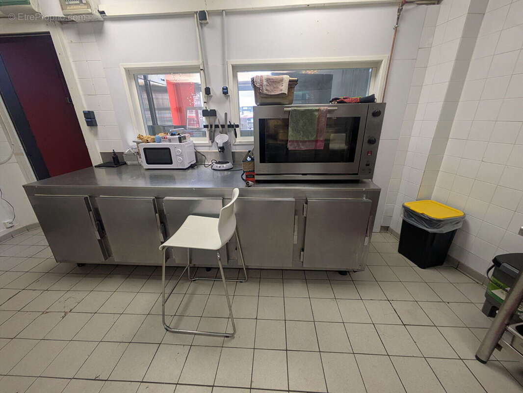 Commerce à FOUGERES