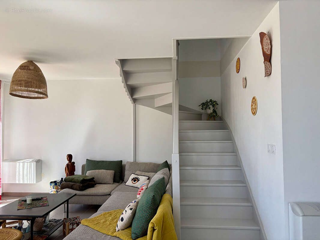 Appartement à MARSEILLE-2E