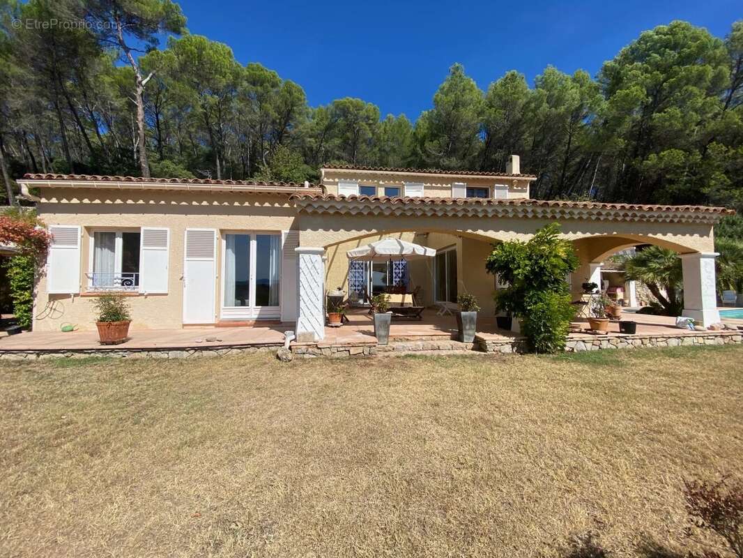 Maison à LORGUES