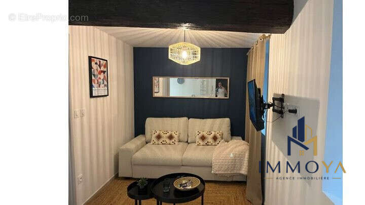 Appartement 200 m² à Nimes  - photo 2