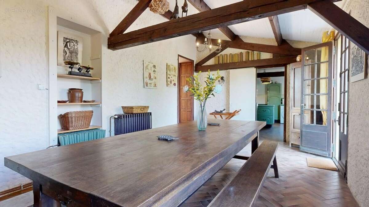 Propriété de caractère ade 20 hectares avec maison principale, maison d'amis, piscine, étang et cadre naturel - photo 19