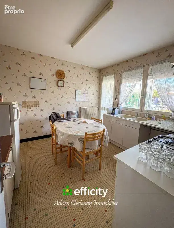 Maison 6 pièces 110 m² à vendre à La Roche-Sur-Yon (85000) - photo 8