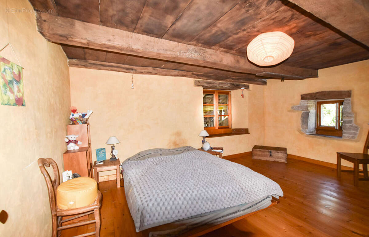 Maison 234 m2 Pleine de Charme et de cachet - photo 14