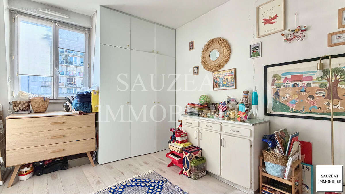 Maison à MONTROUGE