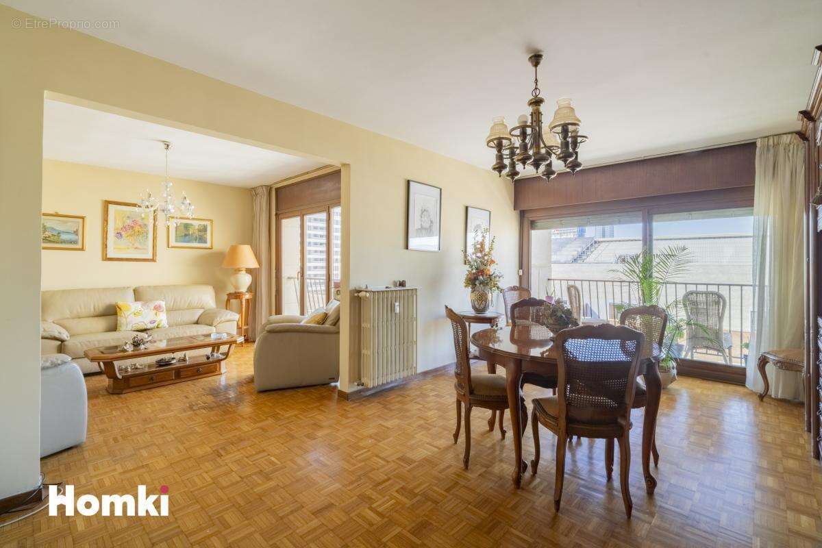 Appartement à MARSEILLE-3E