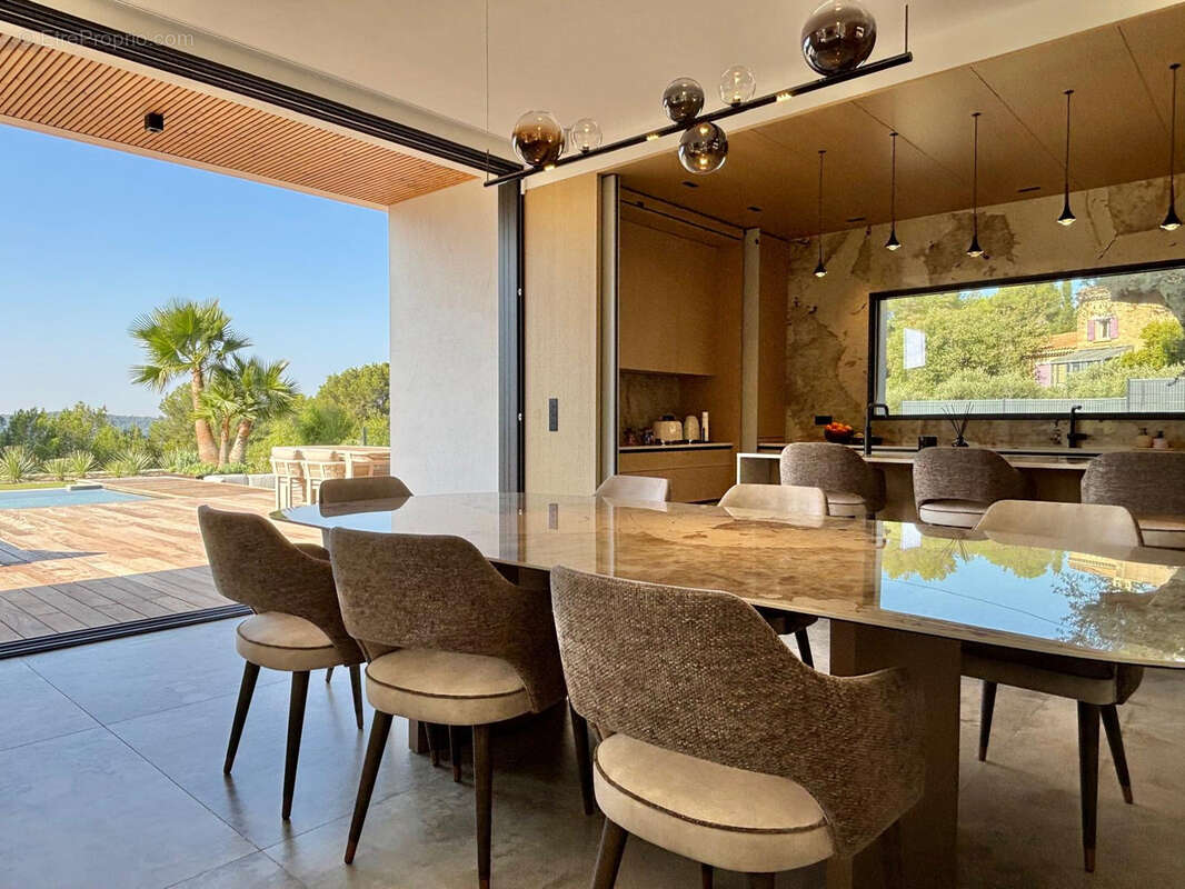 Maison à SAINT-CHAMAS