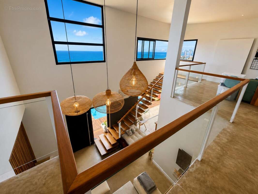Maison 120 m² à Les Trois-Bassins  - photo 5
