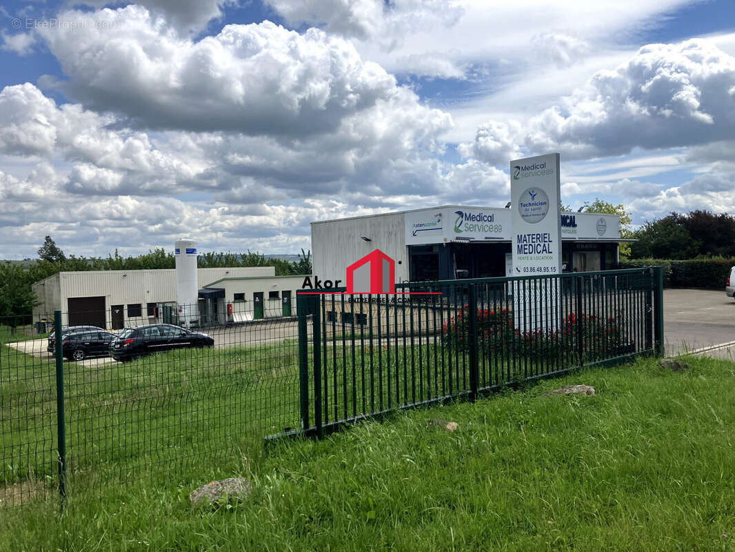 Commerce 532 m² à Auxerre  - photo 2