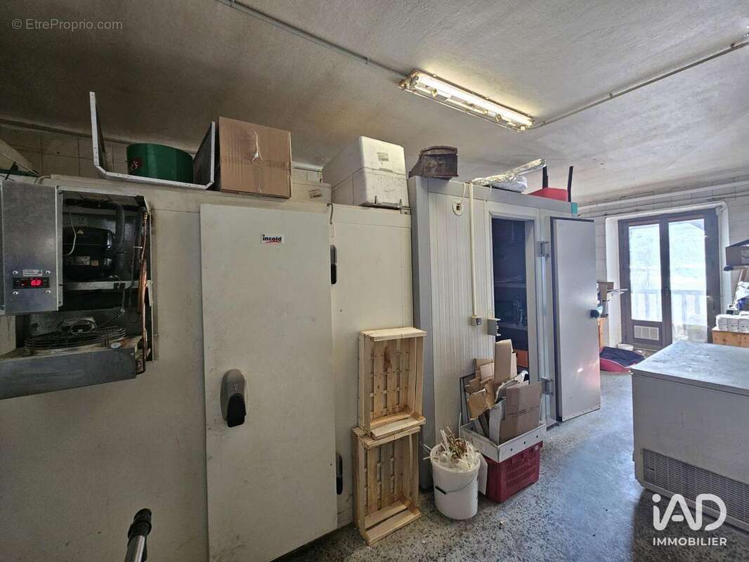 Photo 9 - Commerce à SAINT-CREPIN