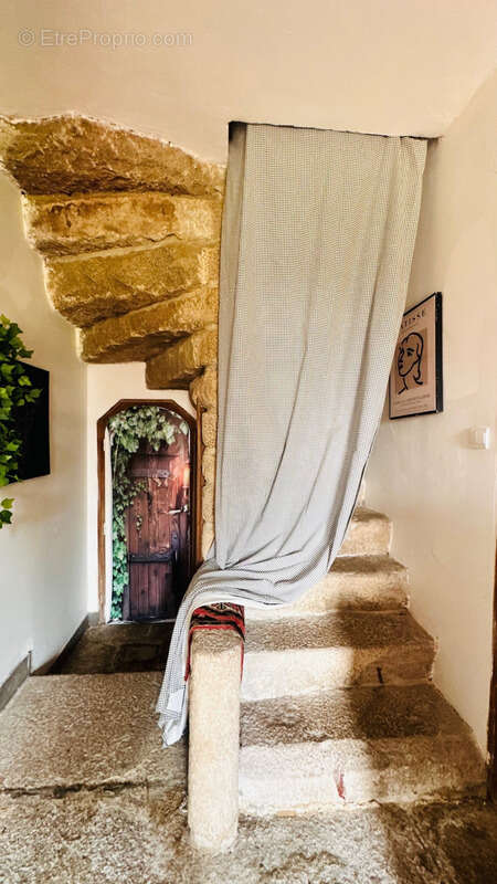 Maison à LOGONNA-DAOULAS