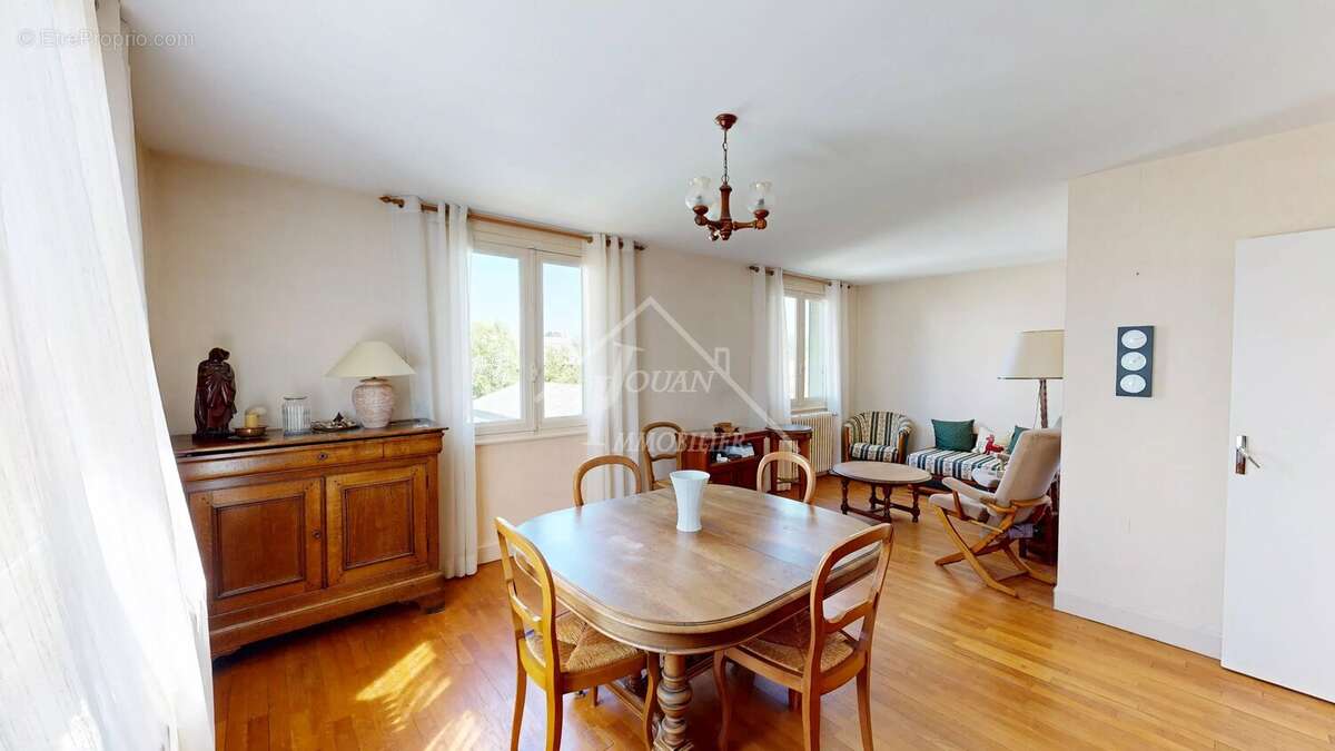 Pavillon de plain-pied sur sous-sol avec 1 300 m² de terrain à Bourbon-l'Archambault - photo 4