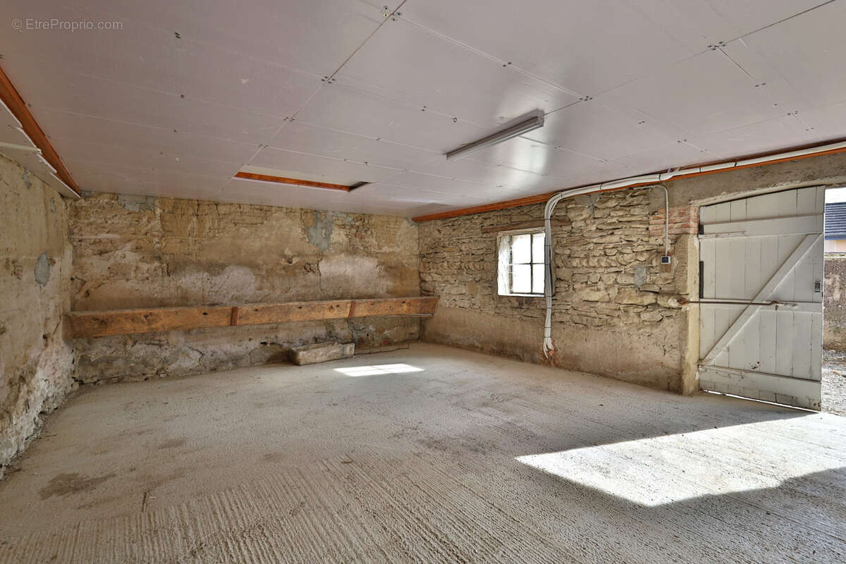 Maison à OYTIER-SAINT-OBLAS