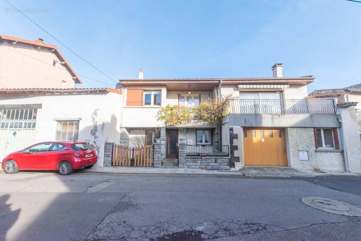 Maison à PONT-DU-CHATEAU