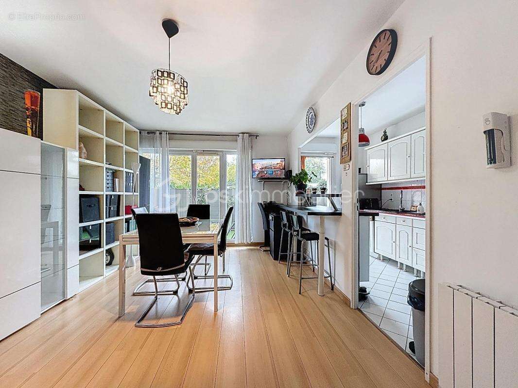 Appartement à JOUY-LE-MOUTIER