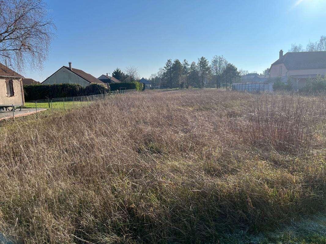Terrain Les Grandes Chapelles 1696 m2 - photo 3