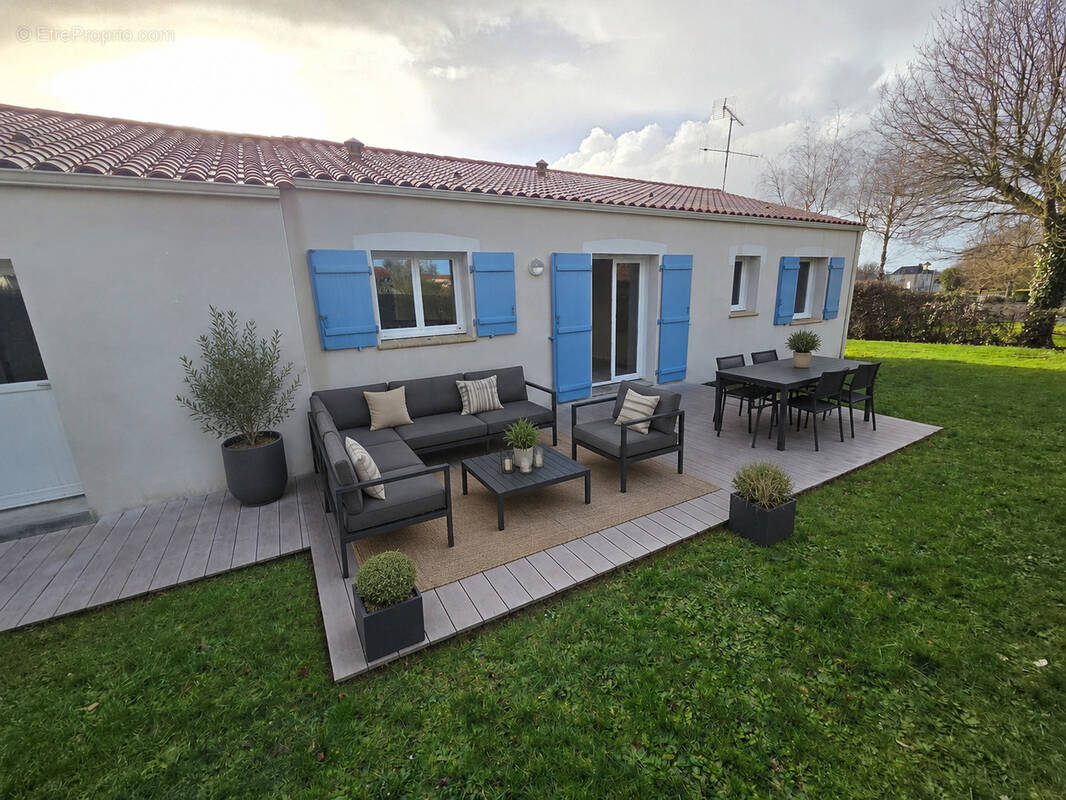 Maison à VENDRENNES