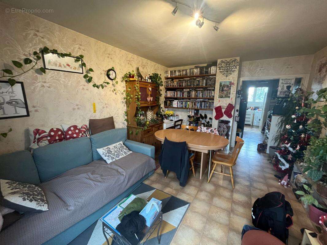 Appartement à PONT-DE-CHERUY