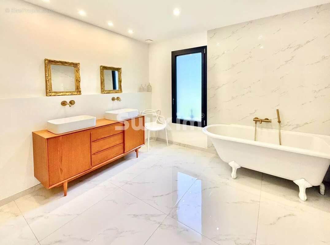 Maison à BOURG-SAINT-ANDEOL