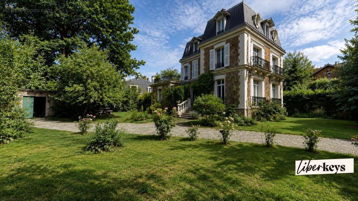 Maison à VAUCRESSON