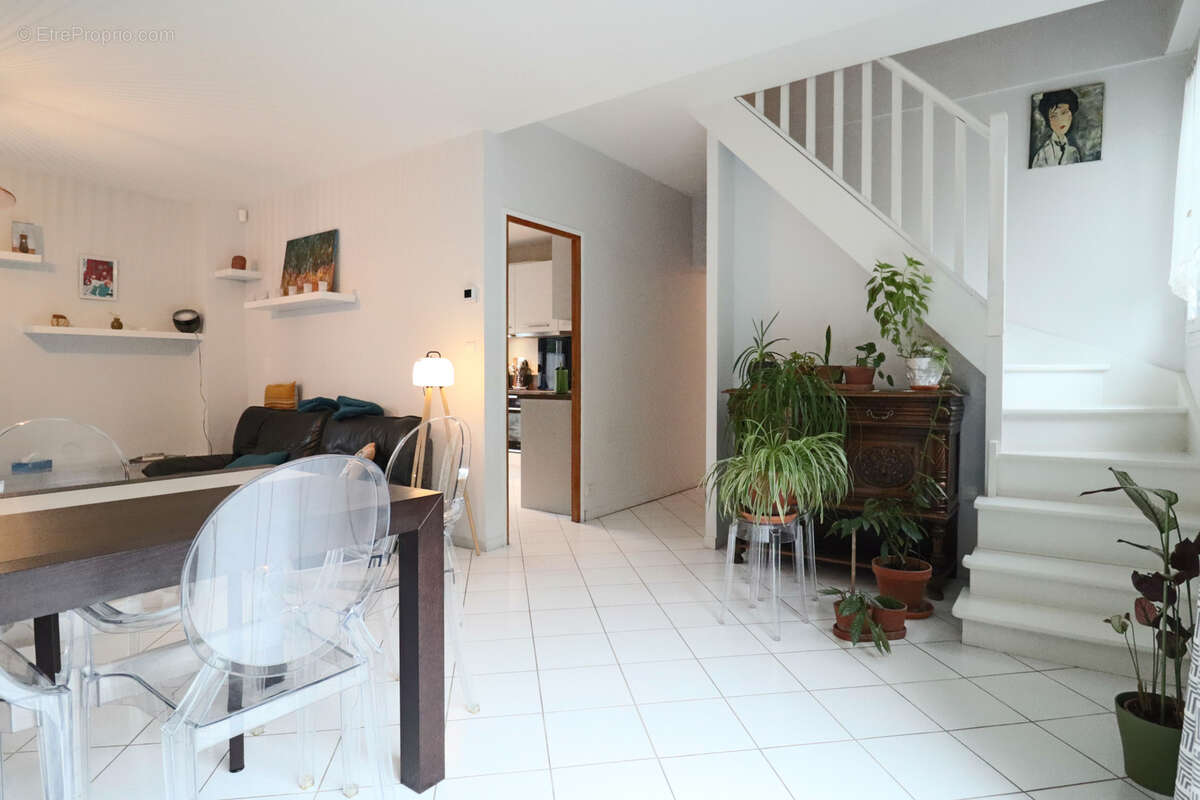 Maison à LES PAVILLONS-SOUS-BOIS