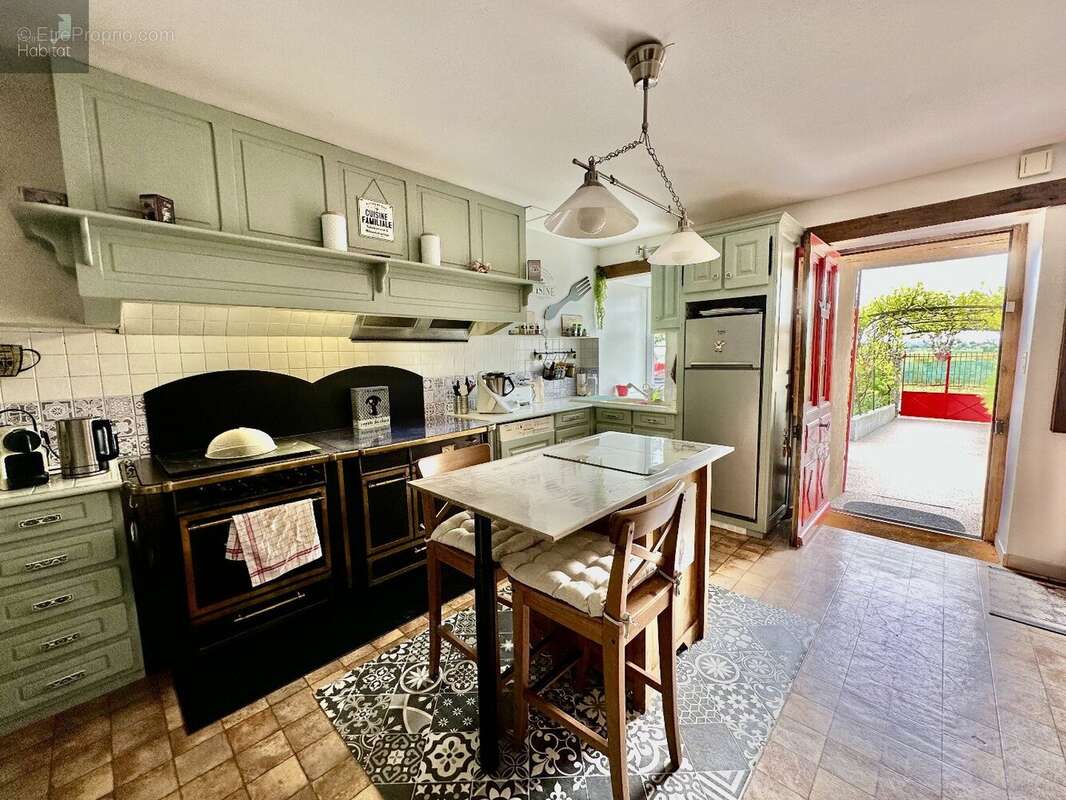 Maison à SAUVETERRE-DE-ROUERGUE