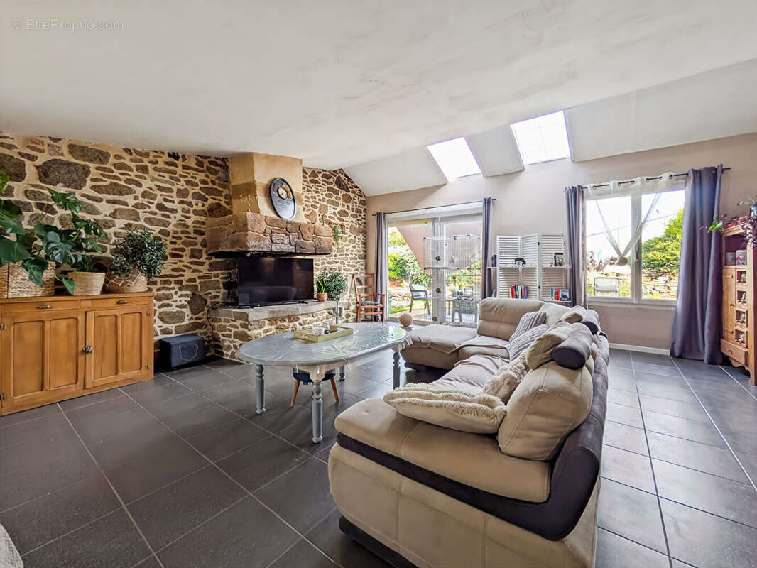Maison à vendre - MEILLAC campagne - 2 chambres -  225 000 HAI - photo 3