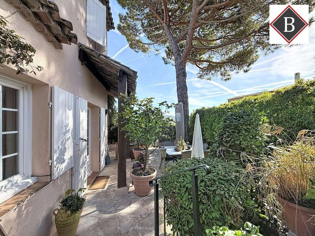 Maison à MOUGINS