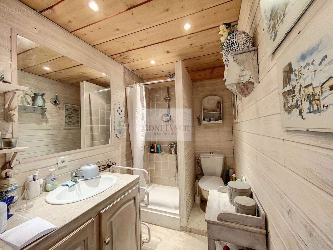 Appartement à SAINT-ETIENNE-DE-TINEE