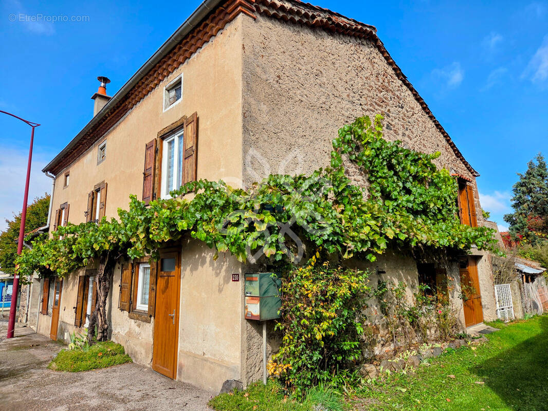 Maison à LA CHOMETTE