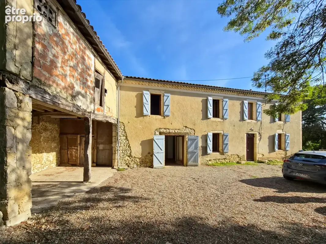 Ferme de 128m2 avec dépendance de 45m2 et terrain de 6000m2 - photo 2