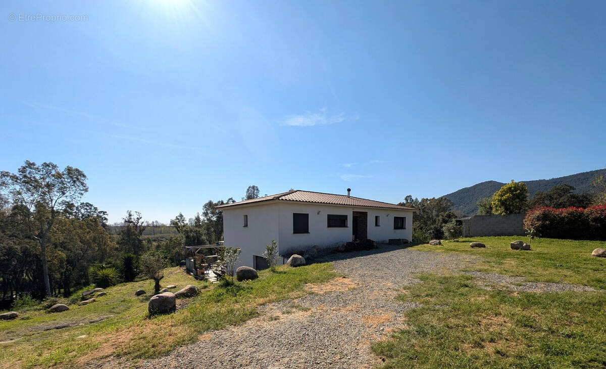 Maison à PRUNELLI-DI-FIUMORBO