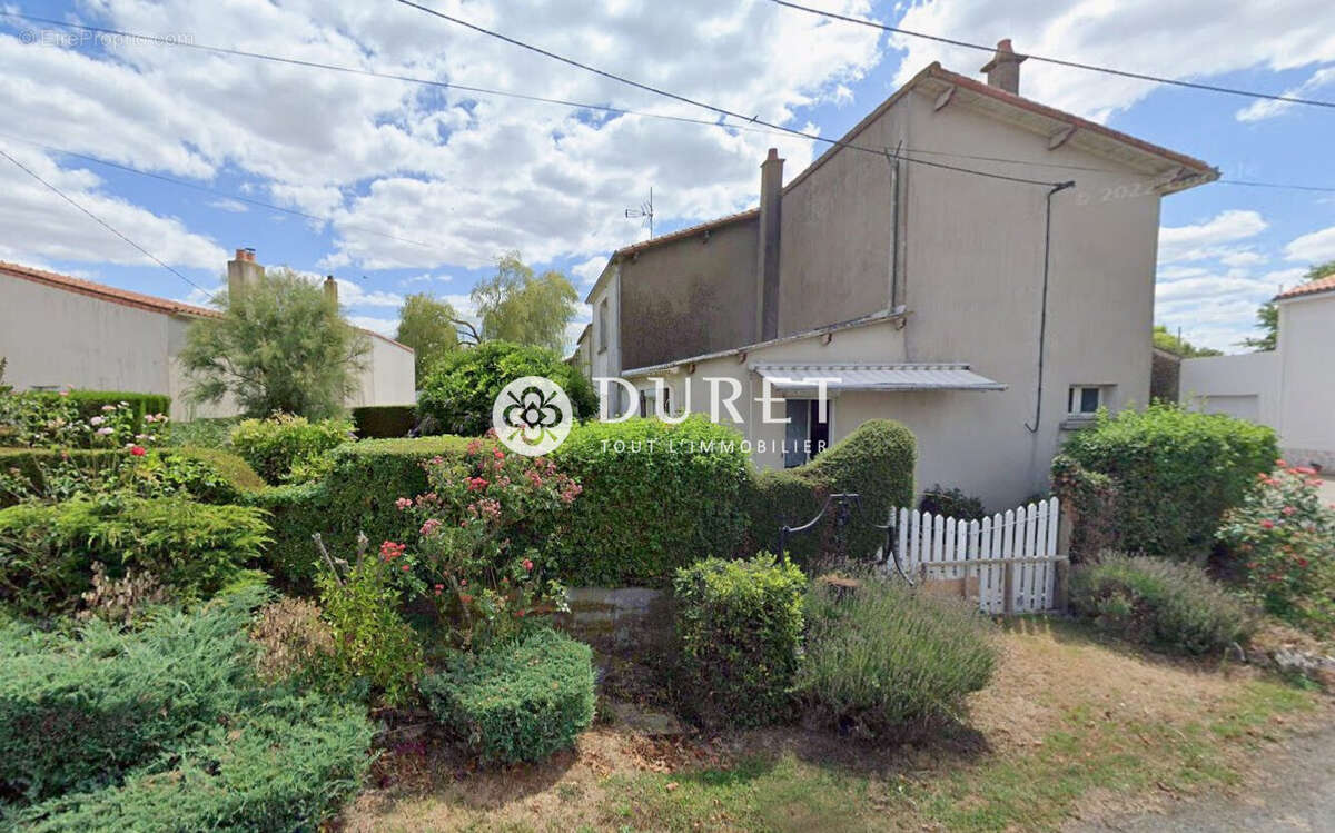 Maison à LES BROUZILS