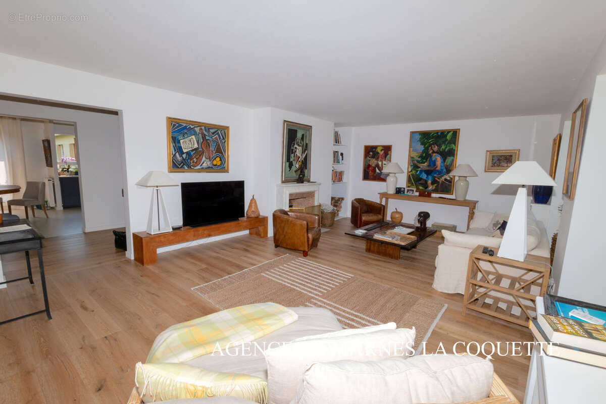 Appartement à VILLE-D'AVRAY