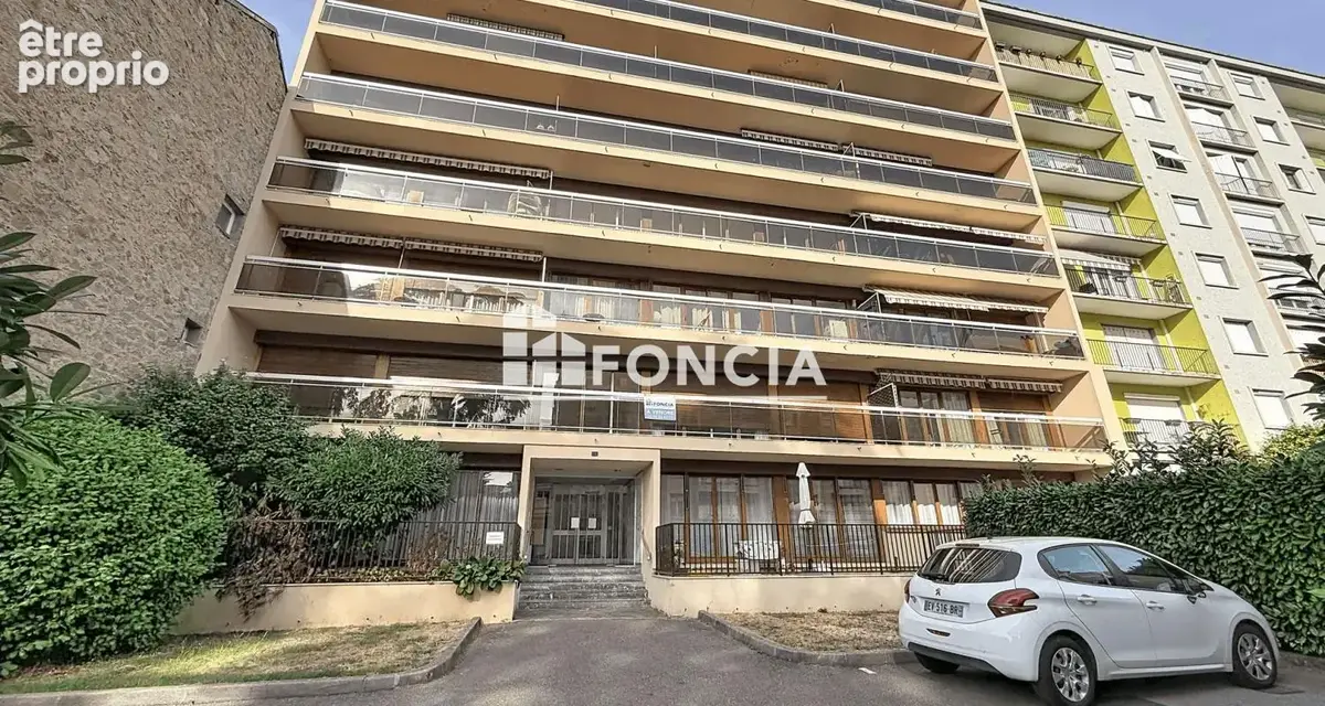 T2 lumineux avec ascenseur, parking et grand balcon-terrasse – Rue Jules Noriac - photo 6