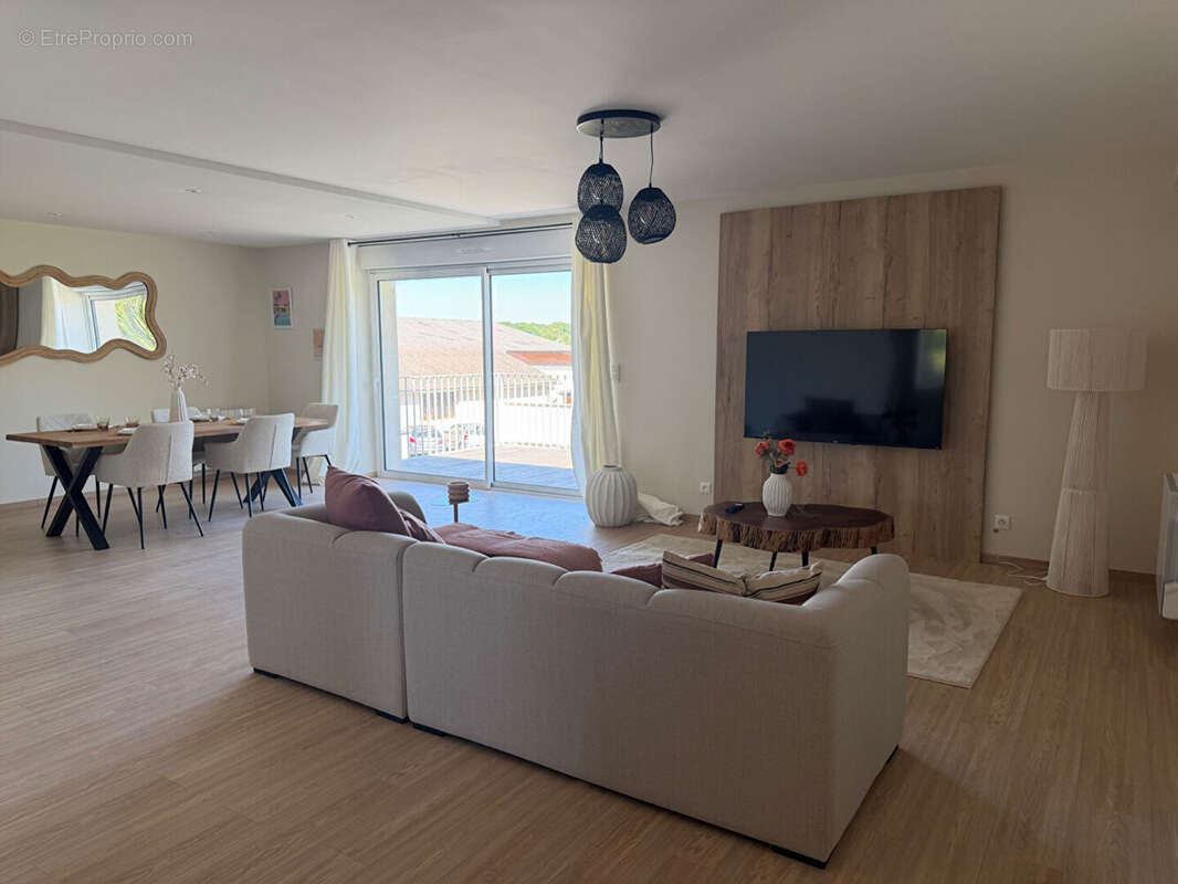 Appartement à LE DESCHAUX