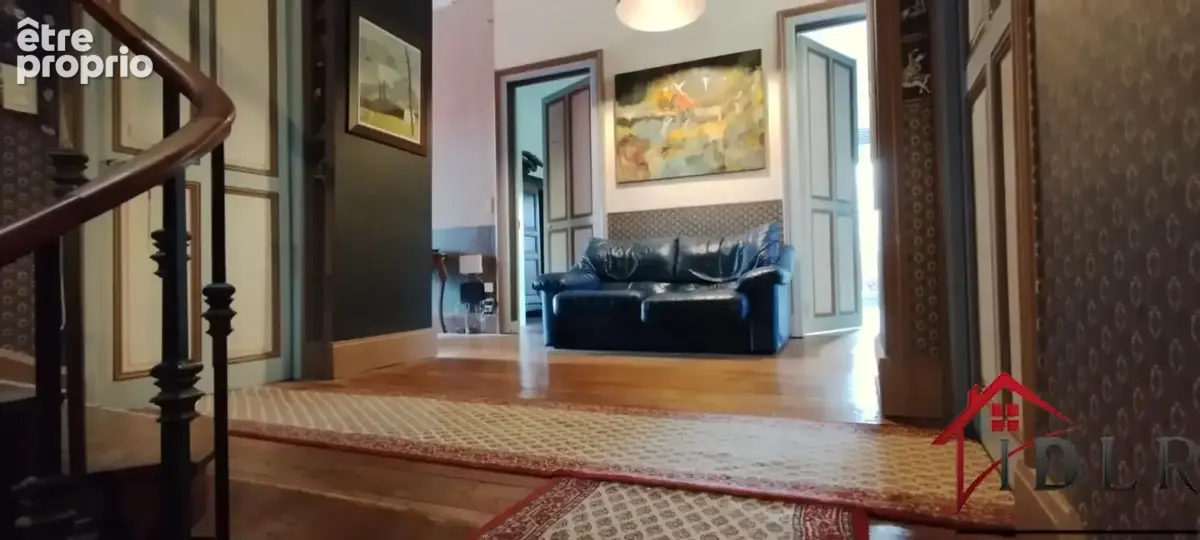 Maison d'artiste, dix pièces, 330 mètres carrés - photo 16