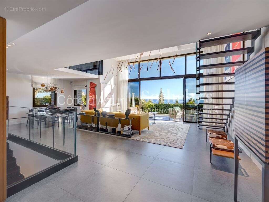 Villa contemporaine avec vue mer panoramique à Cannes Eden, Côte d’Azur - photo 2