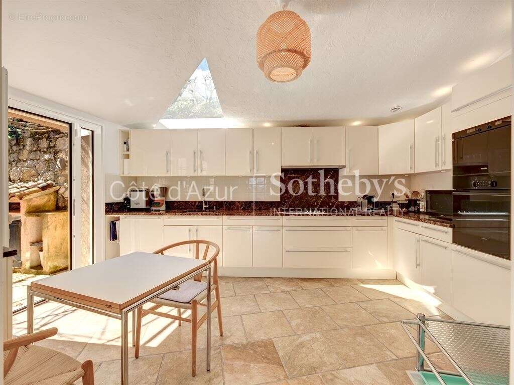 Maison à MOUANS-SARTOUX