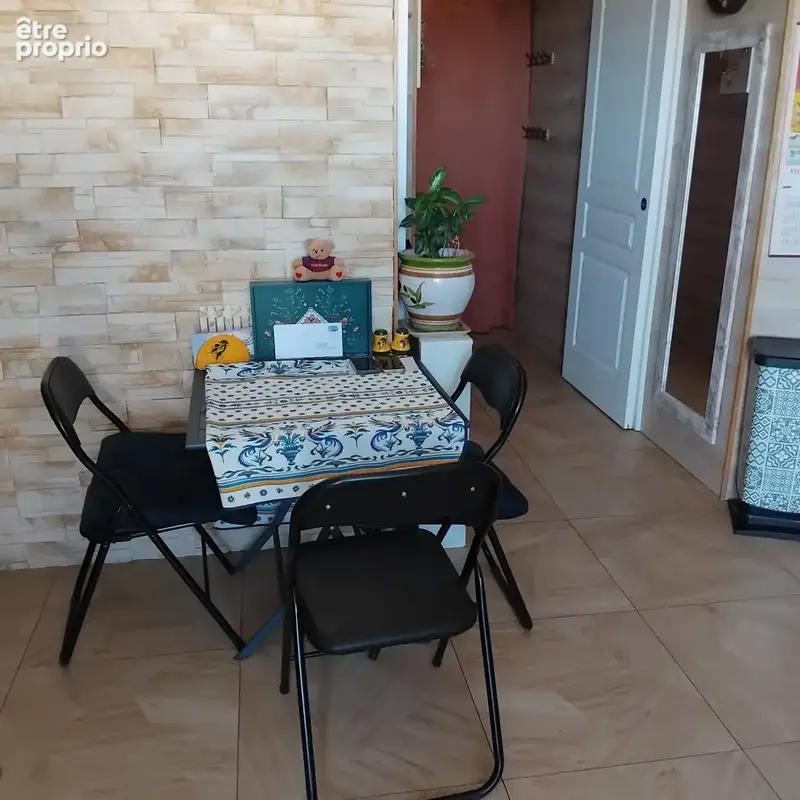 Appartement avec petite vue mer, balcon et parking privatif - photo 3