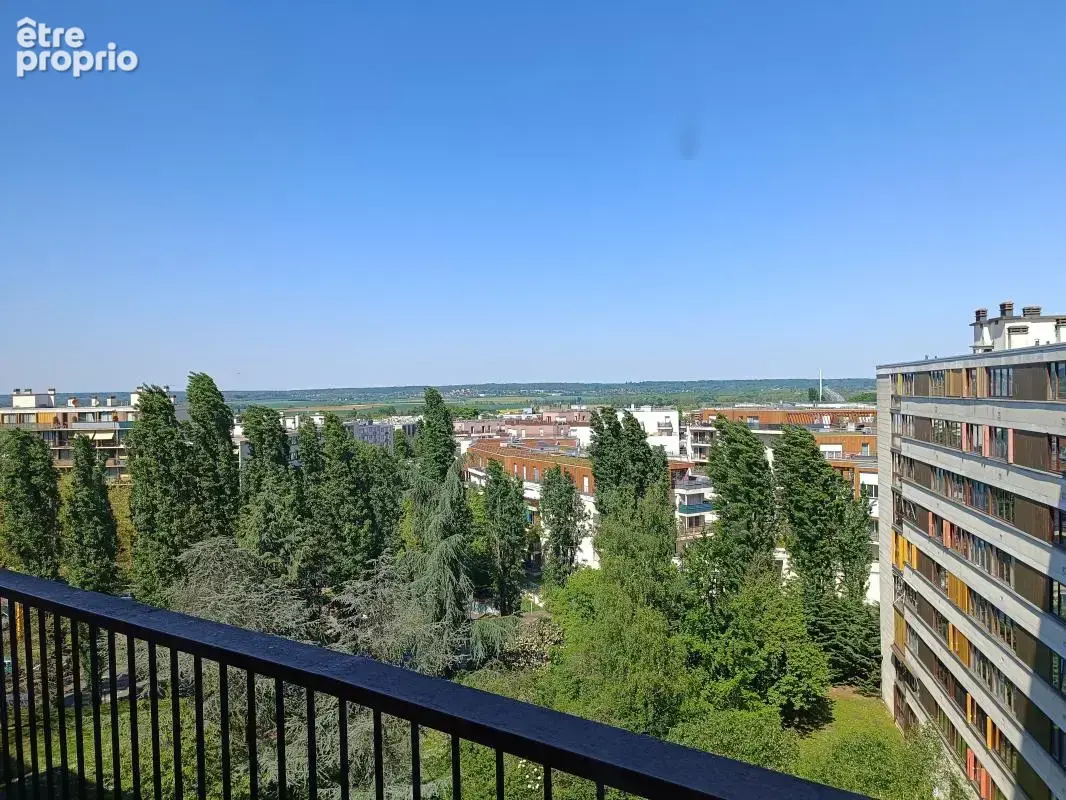 Appartement à FONTENAY-LE-FLEURY