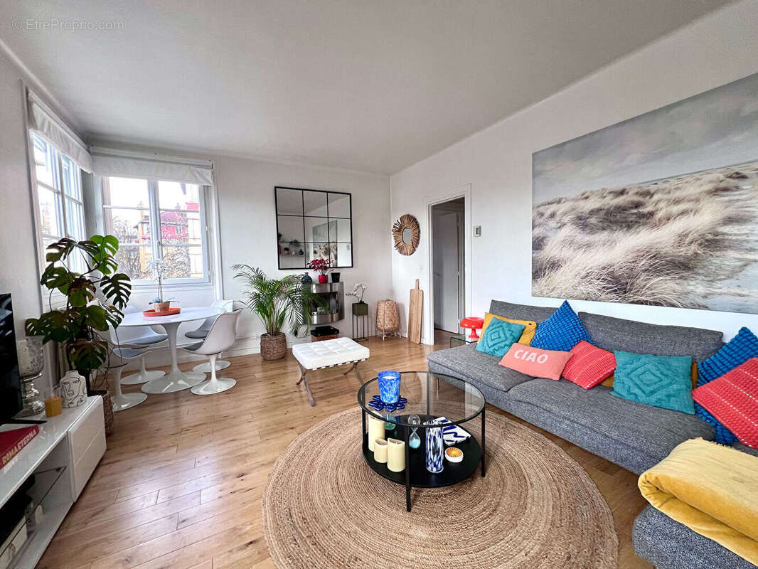 Appartement à SURESNES