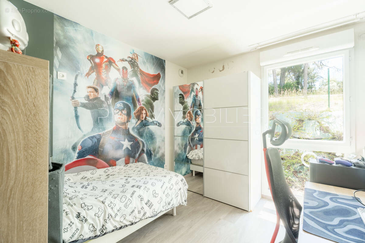 Appartement à SIMIANE-COLLONGUE