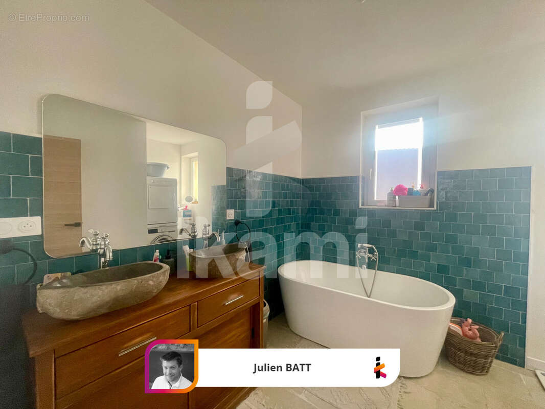 Maison à SAINT-DONAT-SUR-L'HERBASSE