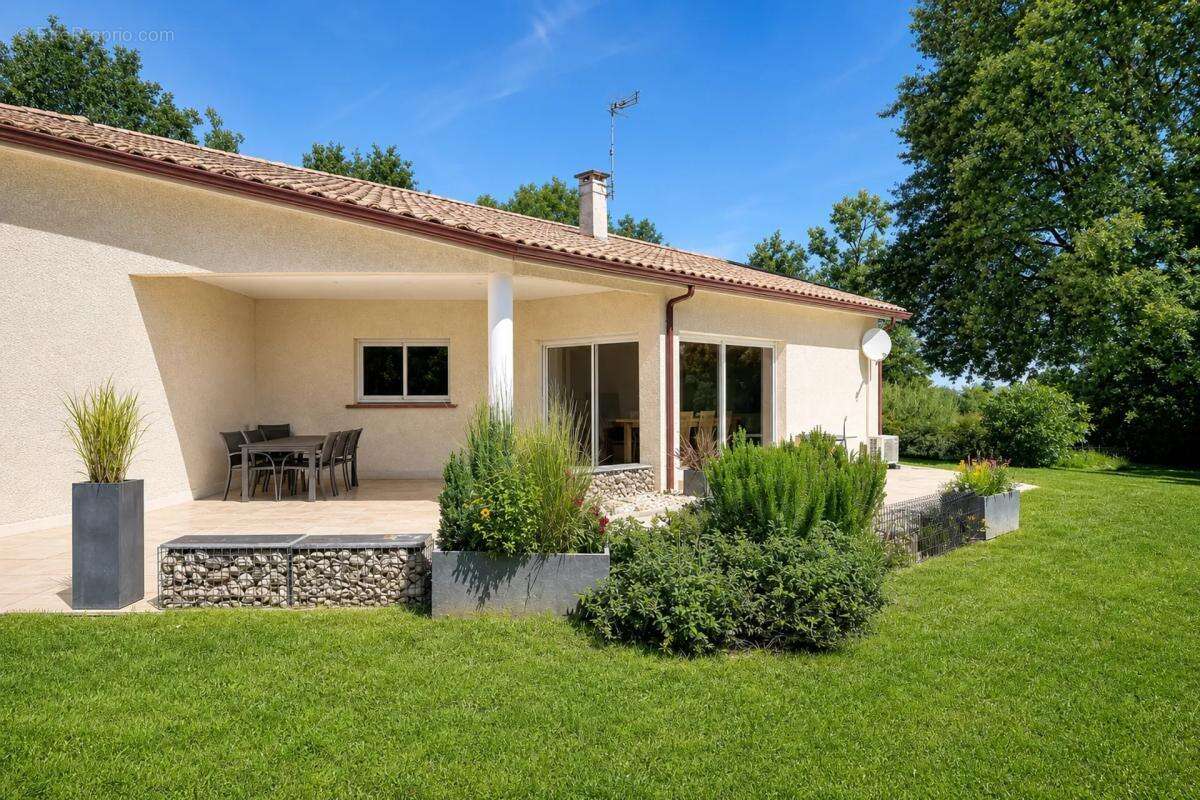 Maison de 6 pièces de 232 m² à Castelsarrasin - photo 19