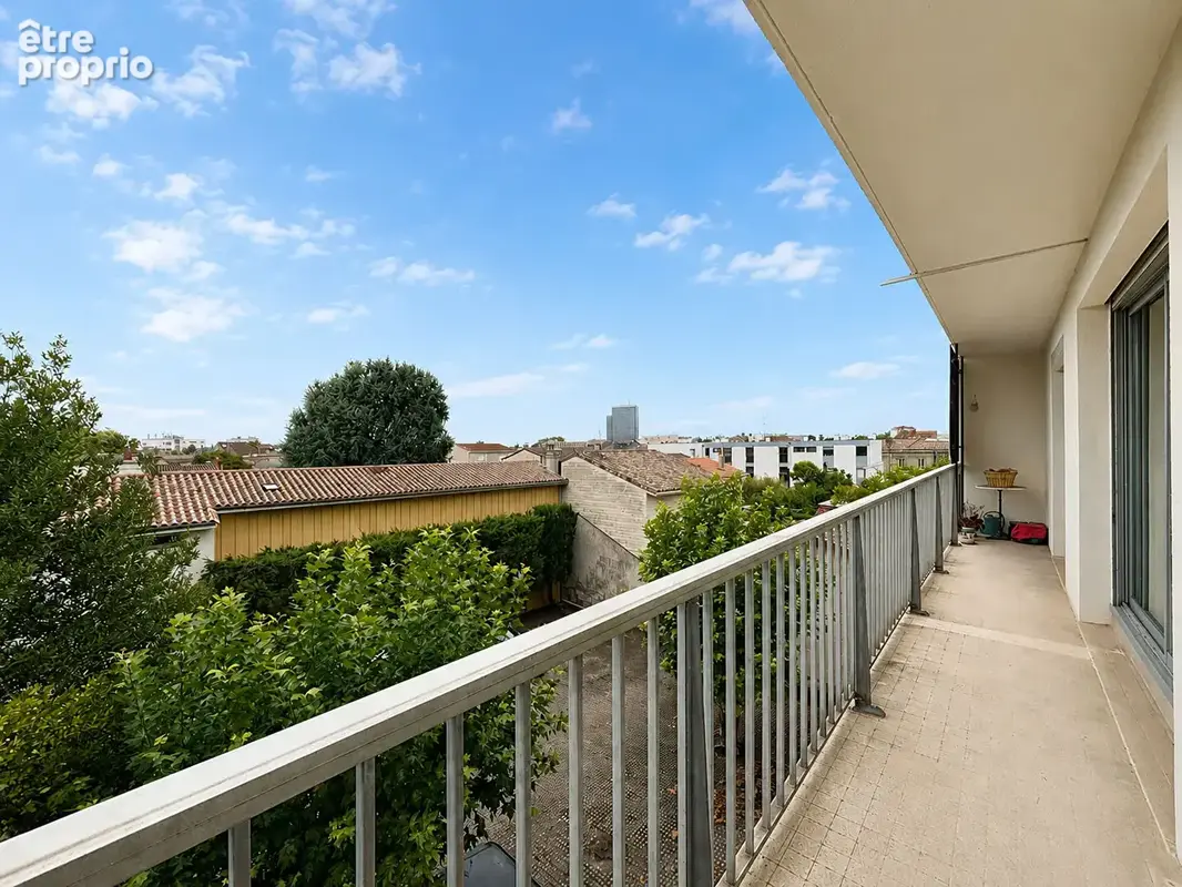 CAUDÉRAN / GRAND LEBRUN - T4 traversant, calme et lumineux avec 2 balcons - photo 7
