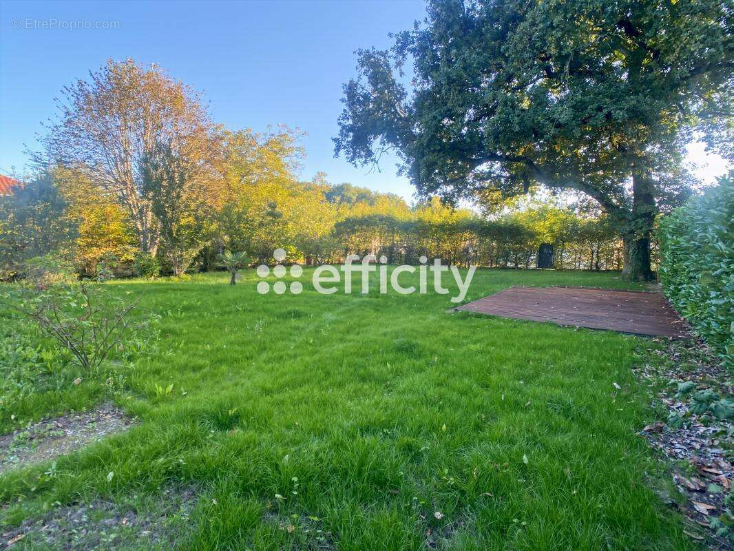 Maison à SARLIAC-SUR-L&#039;ISLE