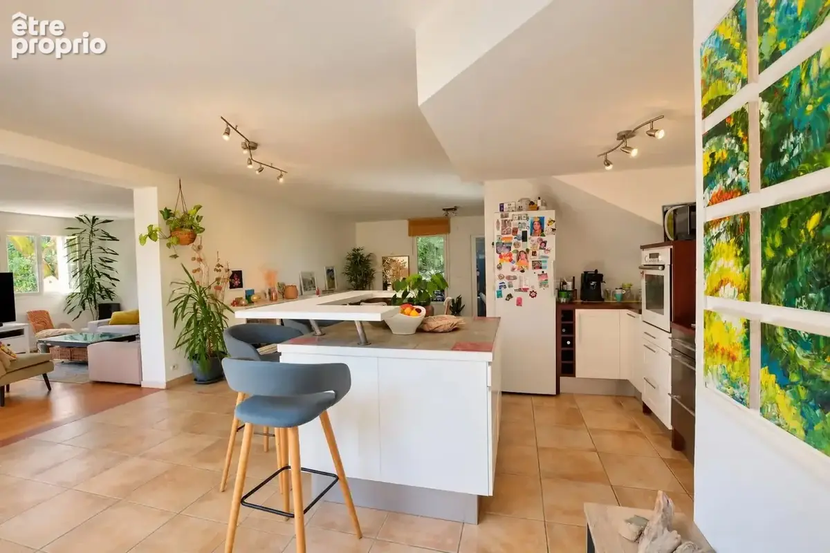 Maison t5 de 150 m² avec piscine à castries - photo 3